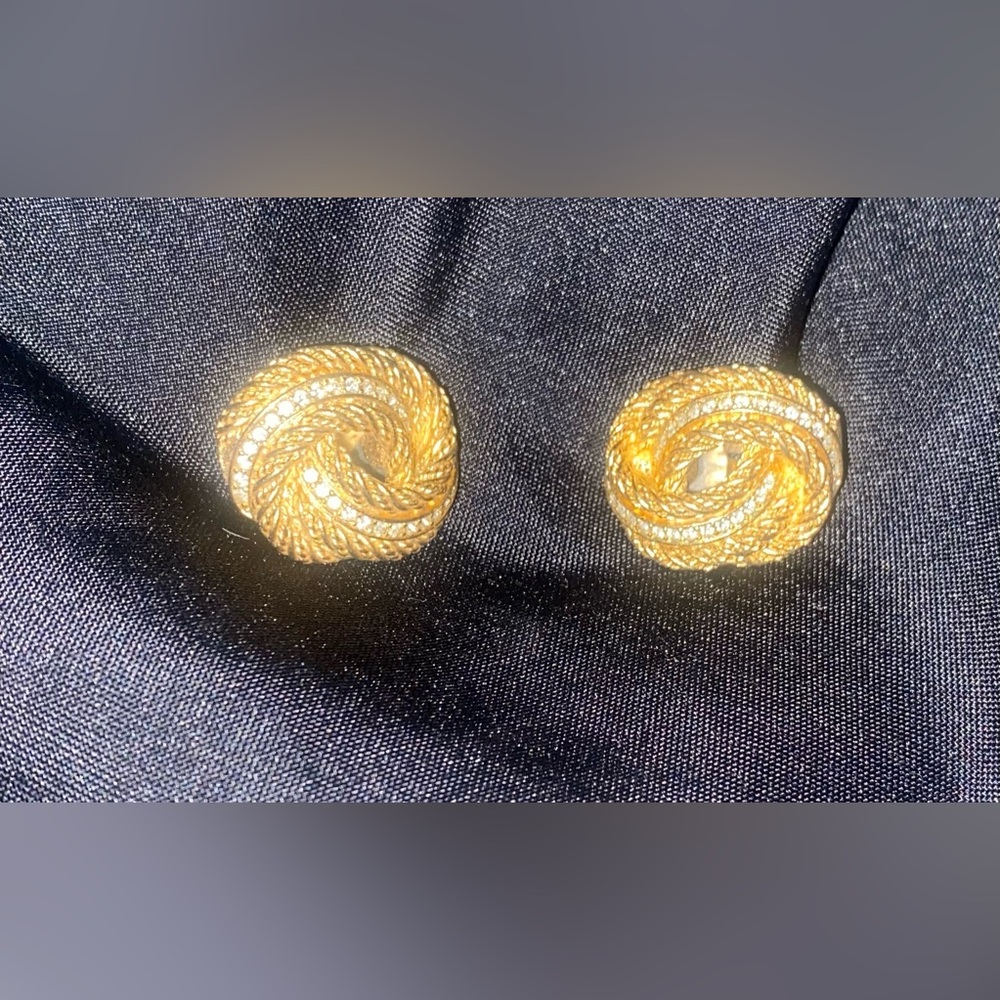HIGH END STYLISH VINTAGE CLASP EARRINGS - Picture 3 of 4